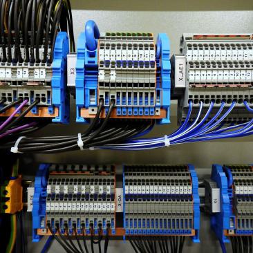FINO-Industrie Service GmbH sucht Elektromonteure
